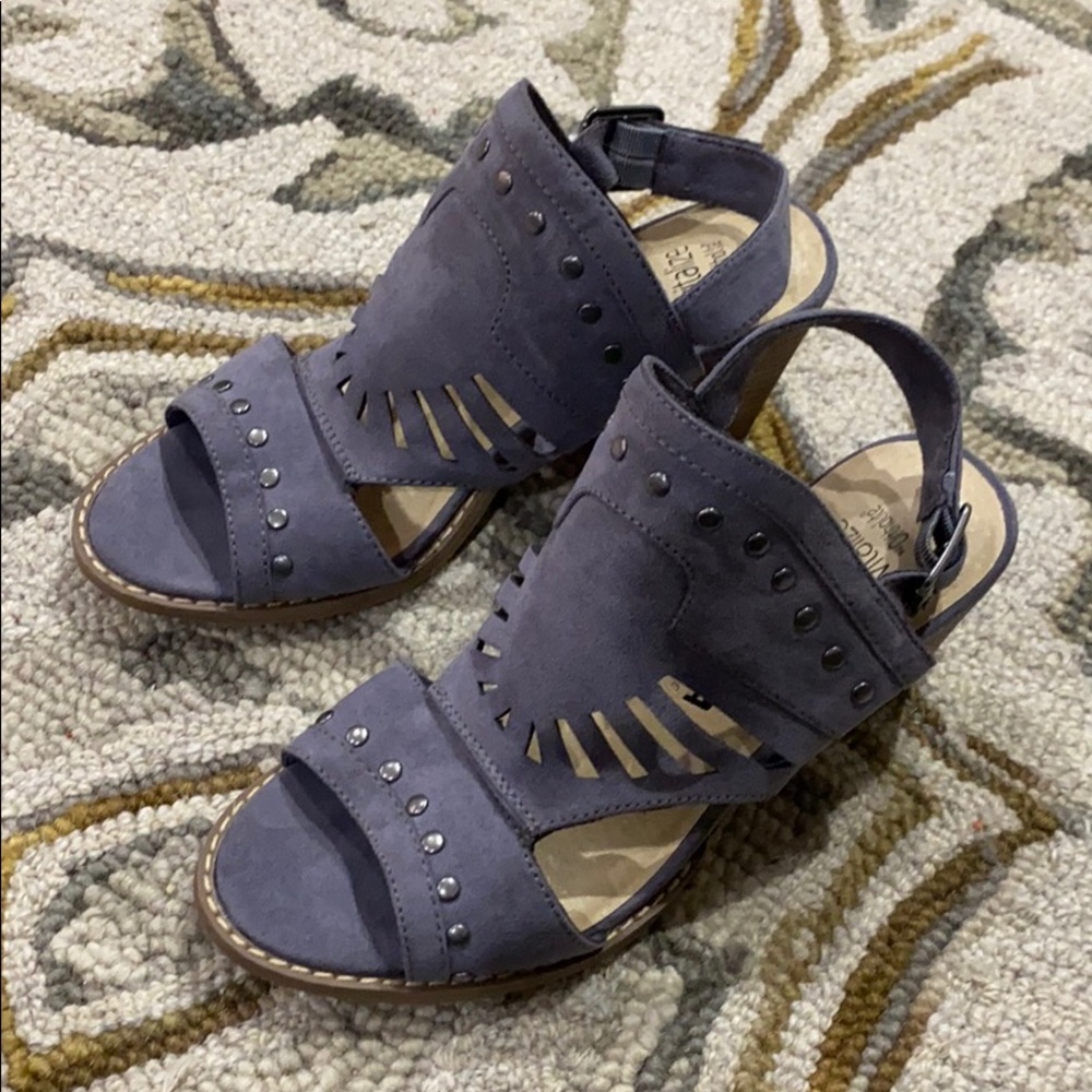 Sonoma vitalize ortholite purple suede heels sz 7